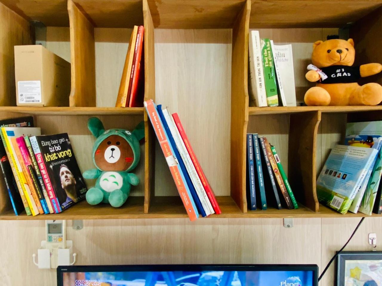 Cozy Homestay With Large Bed, Private Bathroom, Large Balcony Hanoi Esterno foto